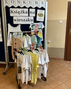 konkurs książka na wieszaku